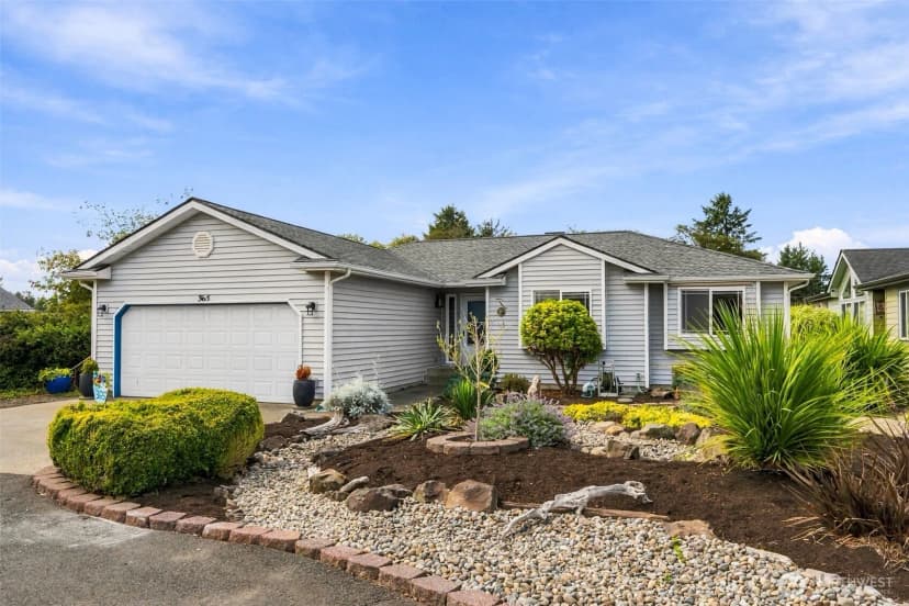 Property photo for 365 Canal Drive Ne, Ocean Shores