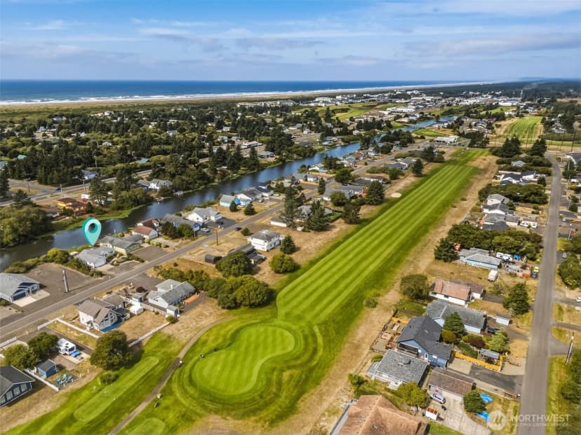 Property photo for 365 Canal Drive Ne, Ocean Shores photo 32