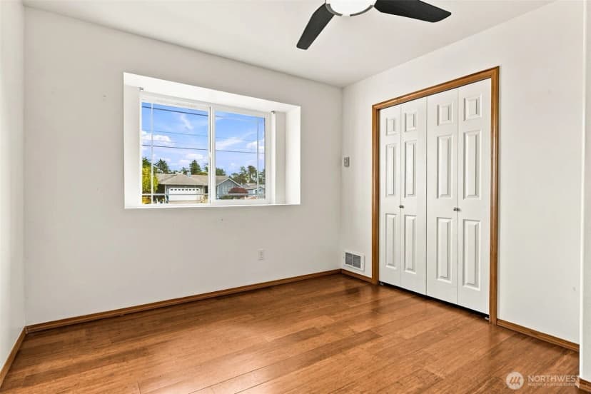 Property photo for 365 Canal Drive Ne, Ocean Shores photo 16
