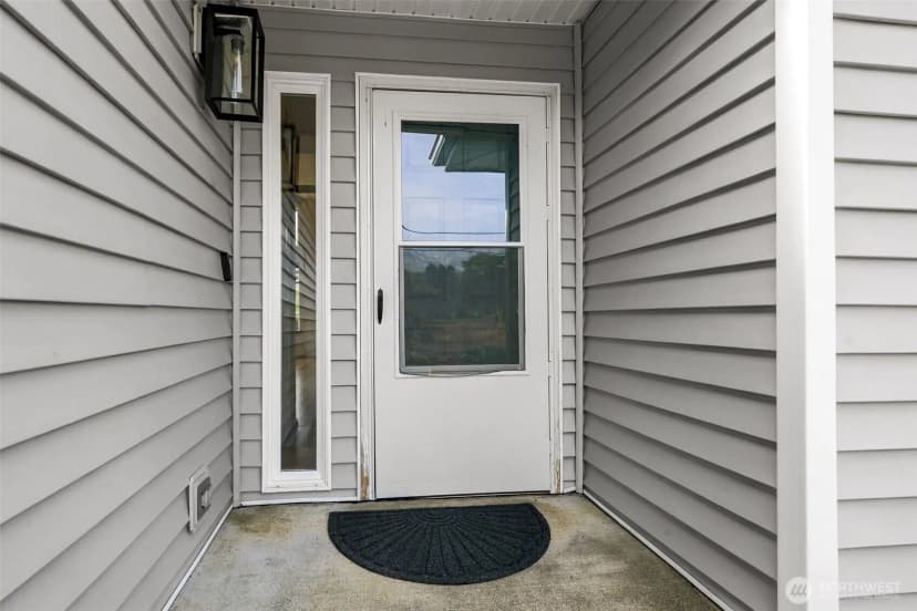 Property photo for 365 Canal Drive Ne, Ocean Shores photo 2