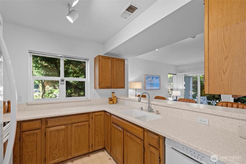 Property photo for 11510 Maple Court, Mukilteo photo 13