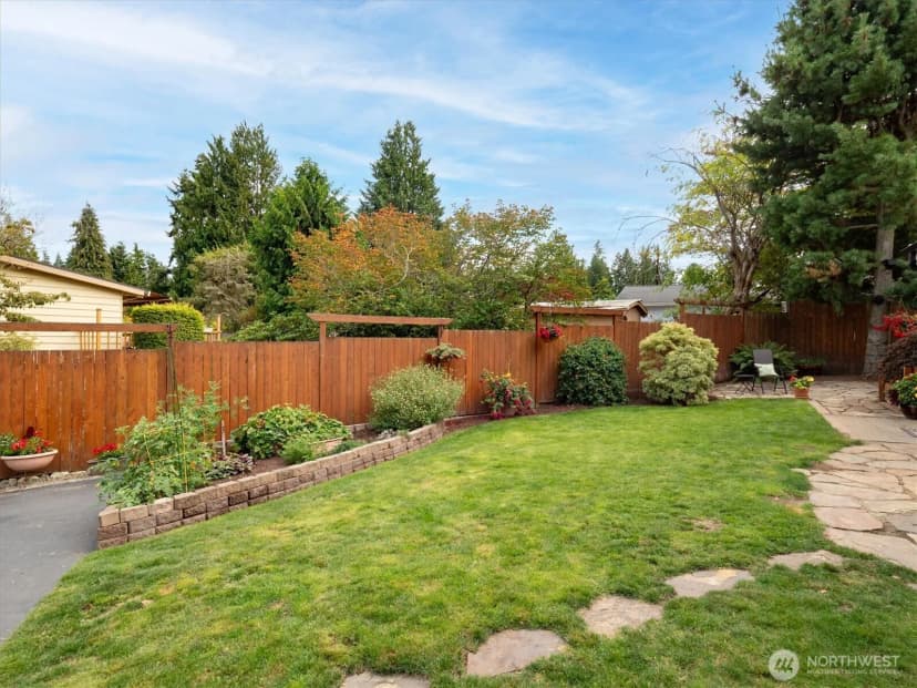 Property photo for 9626 Laurel Lane, Edmonds photo 32