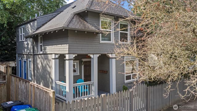 Property photo for 2307 E Columbia Street, Seattle