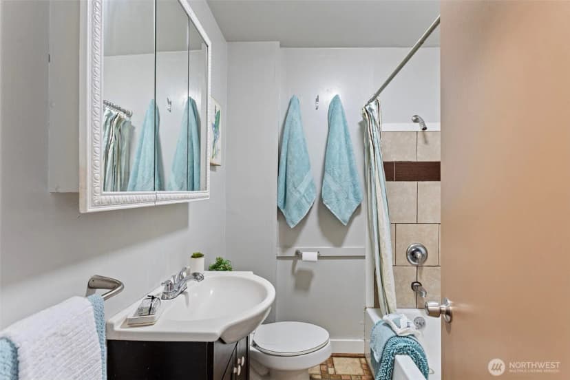 Property photo for 2307 E Columbia Street, Seattle photo 11