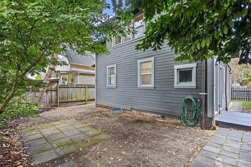 Property photo for 2307 E Columbia Street, Seattle photo 32