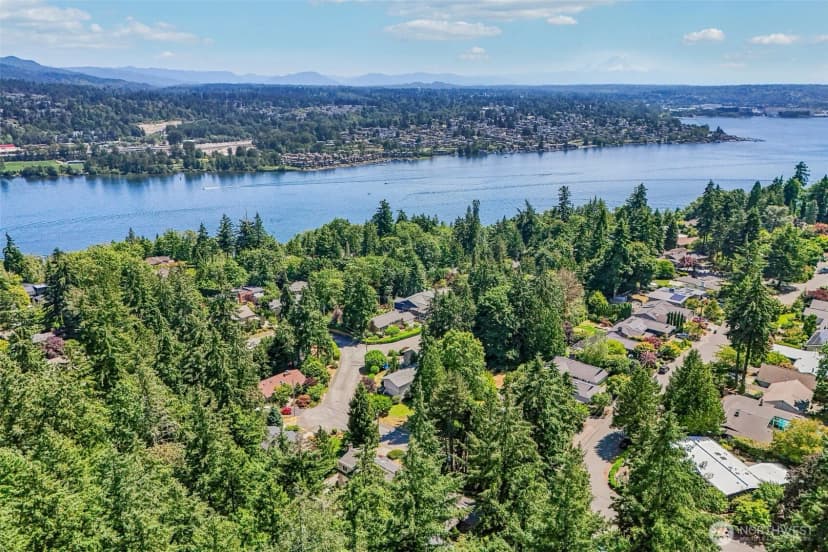Property photo for 9116 Se 72nd Place, Mercer Island photo 29