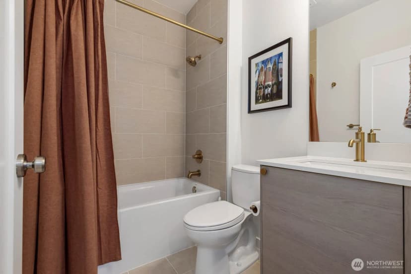 Property photo for 18303 96th Avenue Ne #b, Bothell photo 7