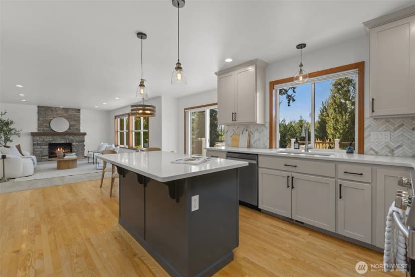 Property photo for 13016 175th Drive Se, Snohomish photo 5