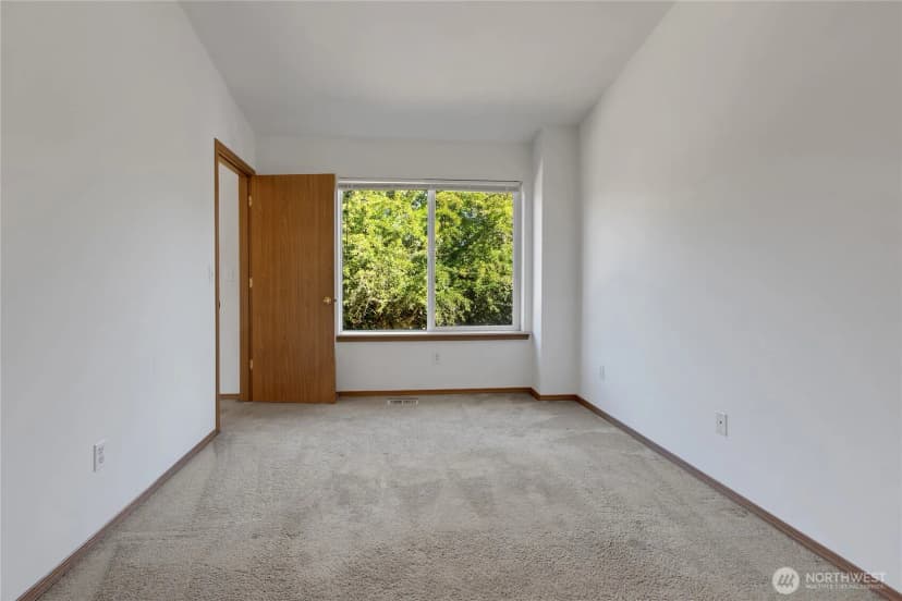Property photo for 1201 126th Street Ct E, Tacoma photo 9
