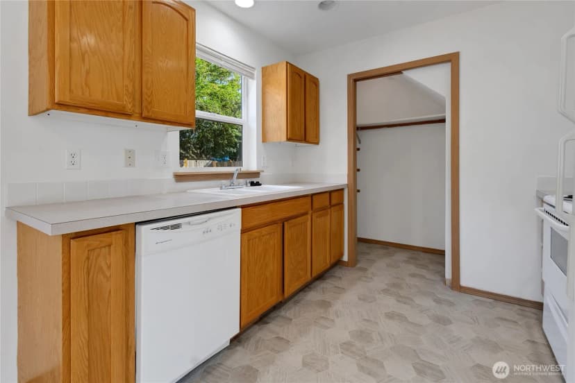 Property photo for 1201 126th Street Ct E, Tacoma photo 6