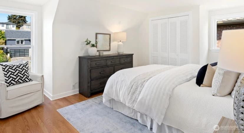 Property photo for 2527 Westmont Way W, Seattle photo 17