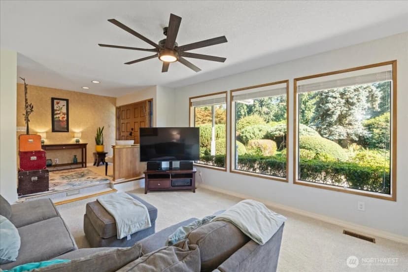 Property photo for 701 175th Street Sw, Bothell photo 7