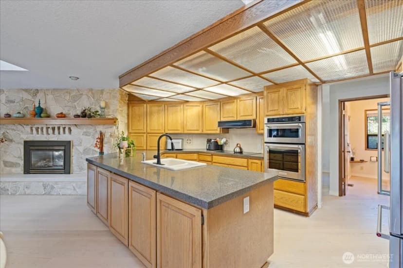 Property photo for 701 175th Street Sw, Bothell photo 15