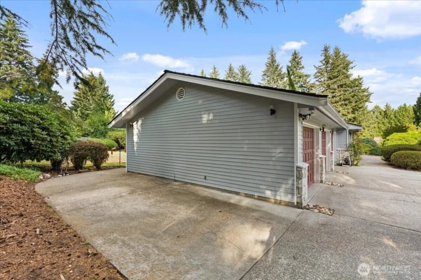 Property photo for 701 175th Street Sw, Bothell photo 37