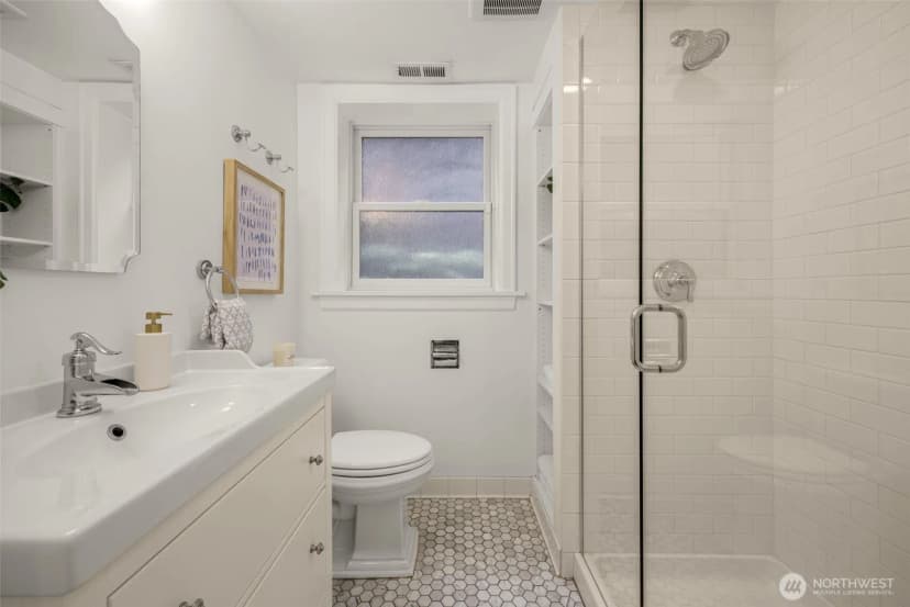 Property photo for 319 Smith Place, Seattle photo 25