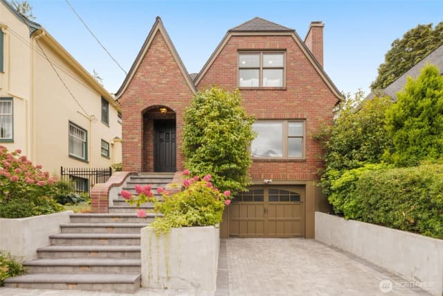 Property photo for 319 Smith Place, Seattle