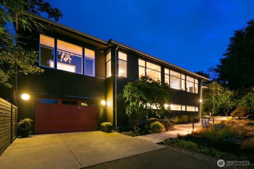 Property photo for 1549 Magnolia Way W, Seattle photo 32