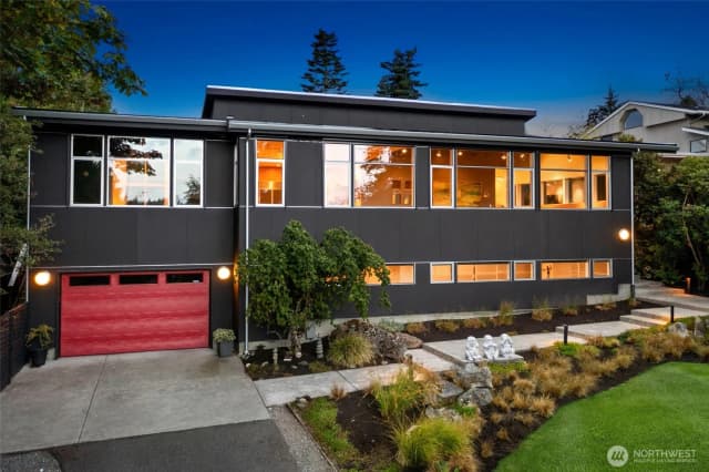 Property photo for 1549 Magnolia Way W, Seattle