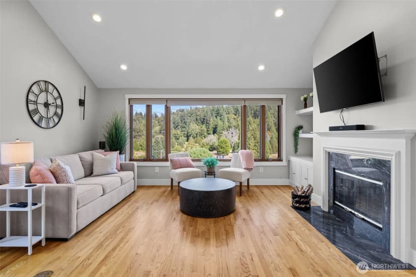 Property photo for 16231 Valhalla Drive, Bothell photo 6