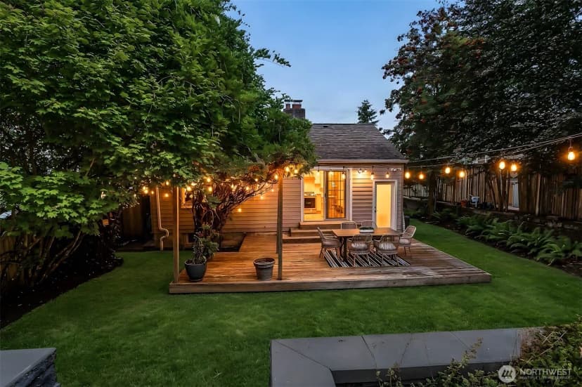 Property photo for 3243 22nd Avenue W, Seattle photo 13