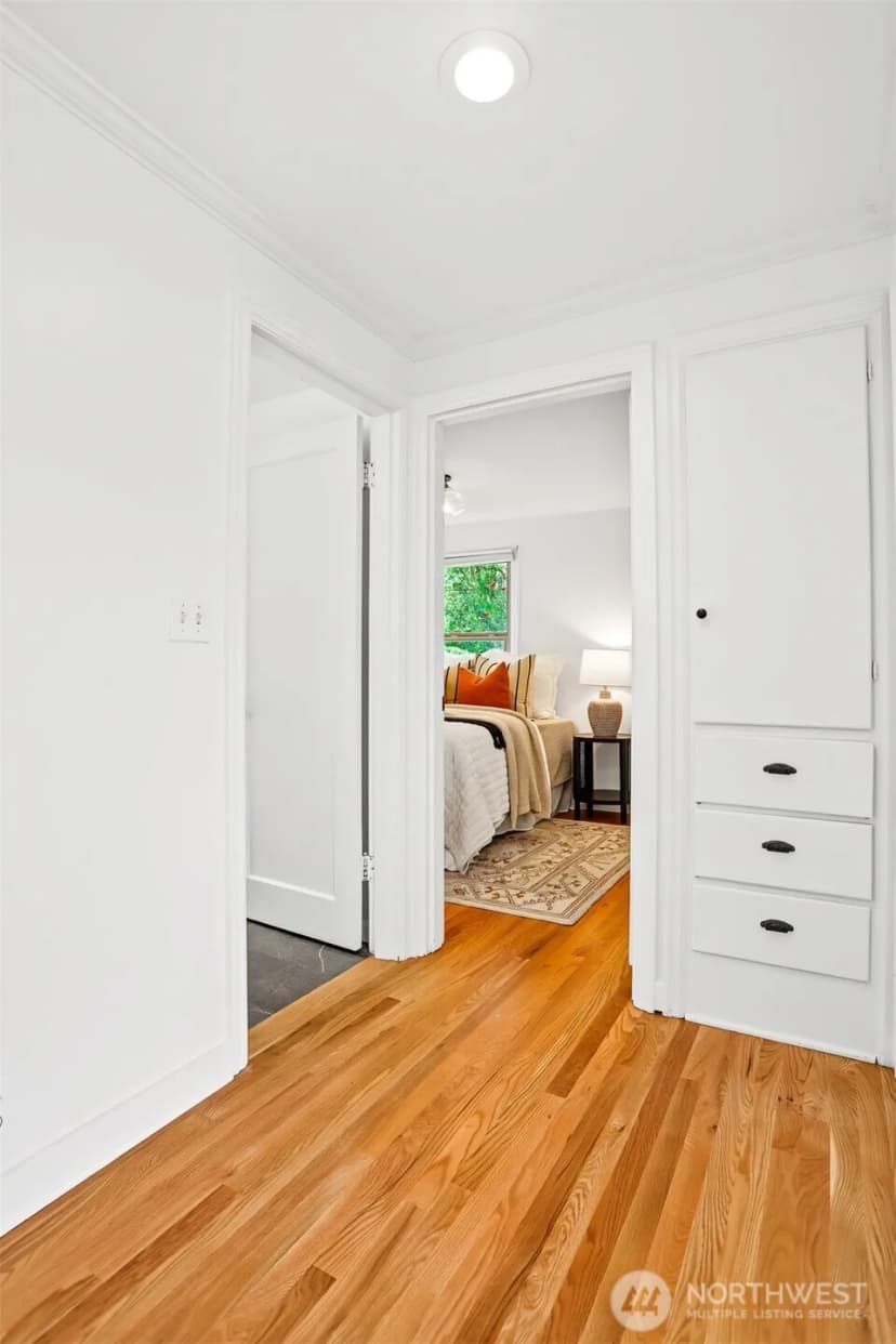 Property photo for 3243 22nd Avenue W, Seattle photo 15