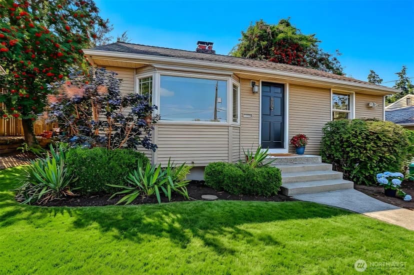 Property photo for 3243 22nd Avenue W, Seattle