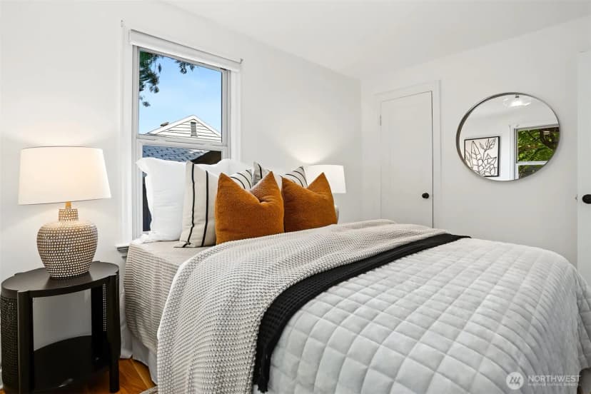 Property photo for 3243 22nd Avenue W, Seattle photo 19