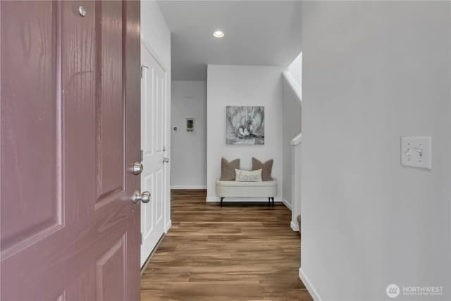 Property photo for 20160 111th Way Se, Kent photo 3