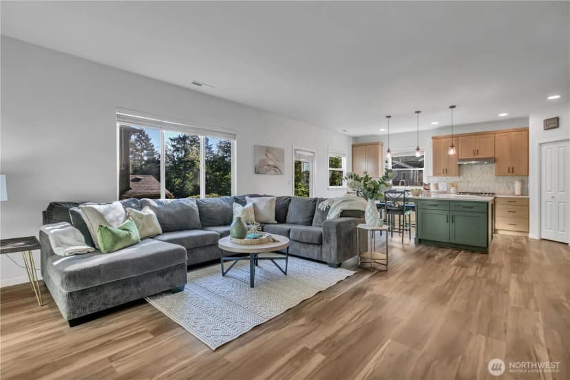 Property photo for 20160 111th Way Se, Kent photo 10