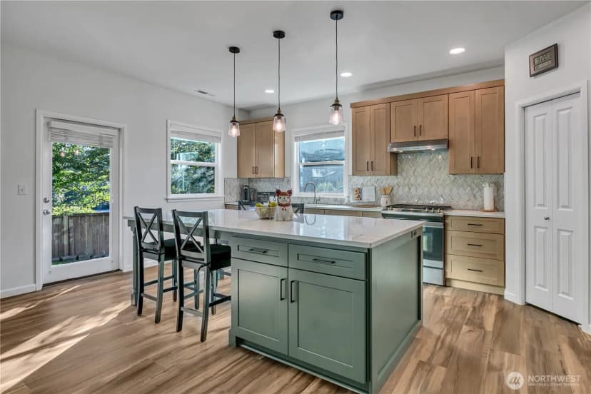 Property photo for 20160 111th Way Se, Kent photo 6
