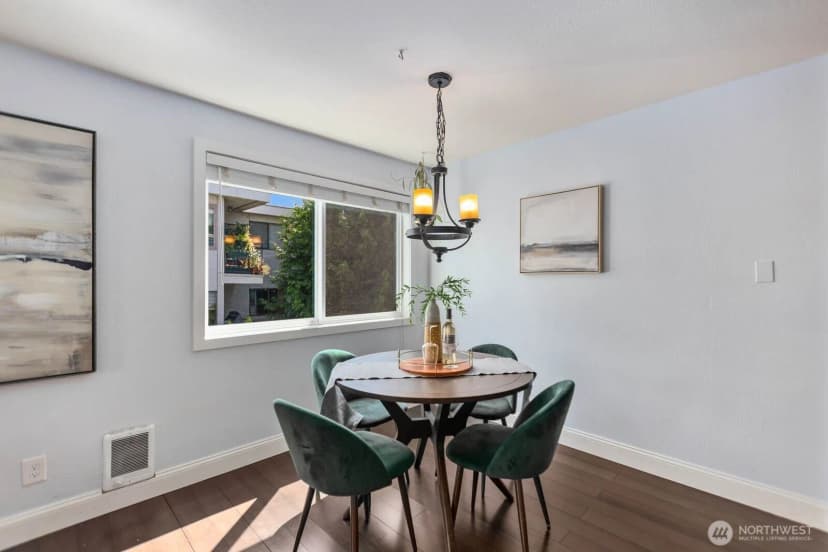 Property photo for 10110 Greenwood Ave N #204, Seattle photo 6