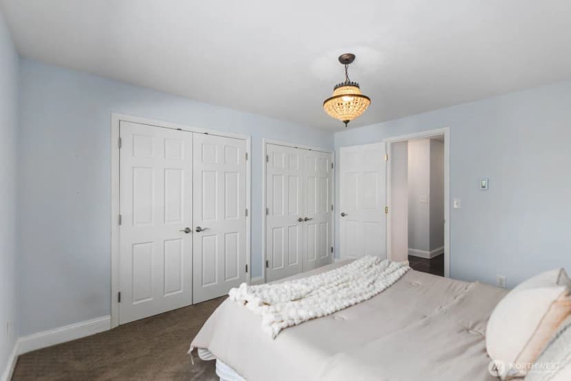 Property photo for 10110 Greenwood Ave N #204, Seattle photo 12