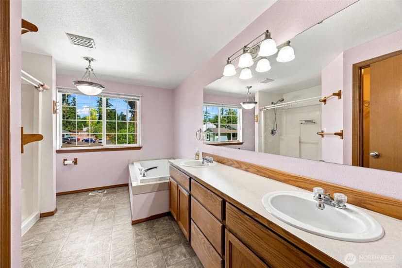 Property photo for 25517 35th Avenue E, Spanaway photo 16