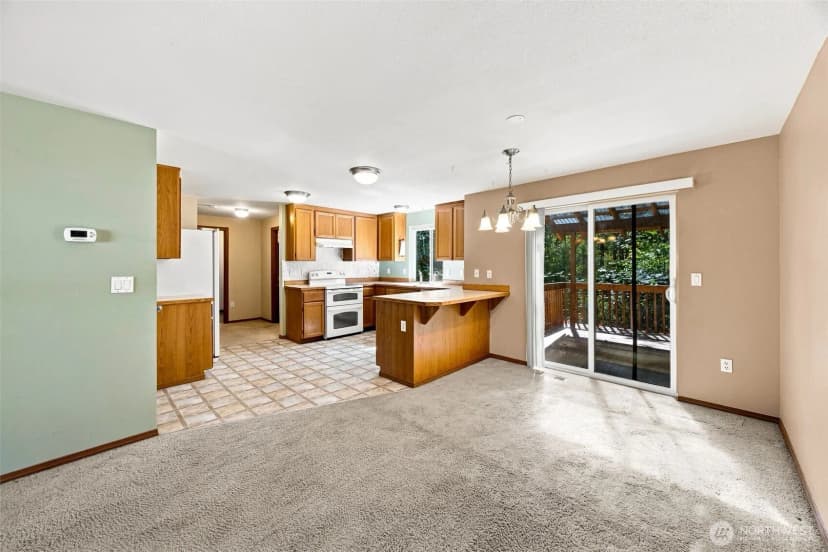 Property photo for 25517 35th Avenue E, Spanaway photo 5