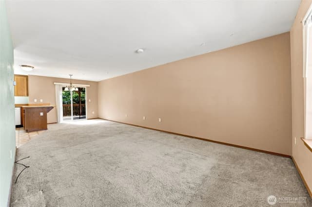 Property photo for 25517 35th Avenue E, Spanaway photo 3