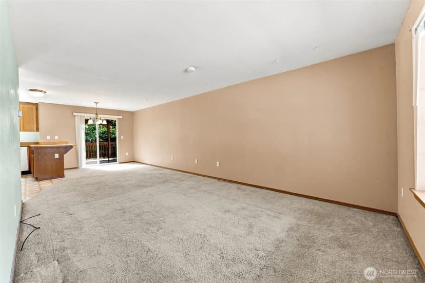 Property photo for 25517 35th Avenue E, Spanaway photo 3