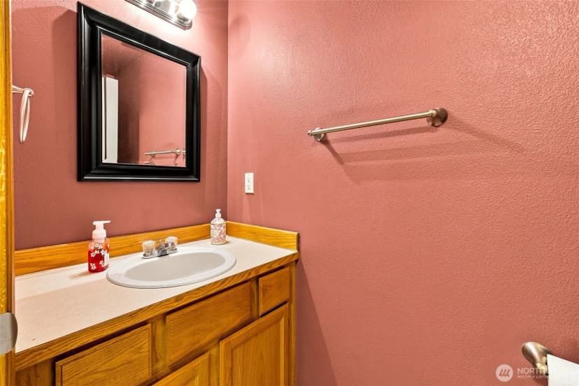 Property photo for 25517 35th Avenue E, Spanaway photo 9