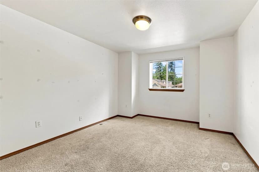 Property photo for 25517 35th Avenue E, Spanaway photo 11