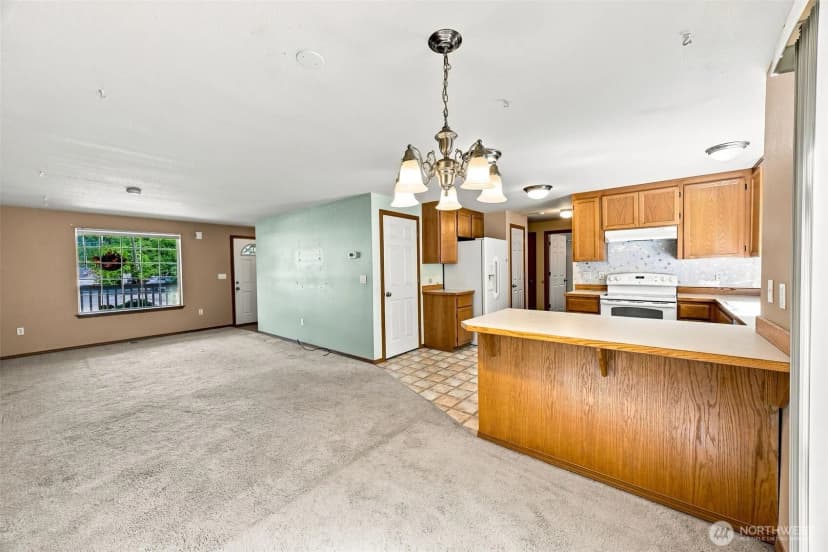 Property photo for 25517 35th Avenue E, Spanaway photo 6