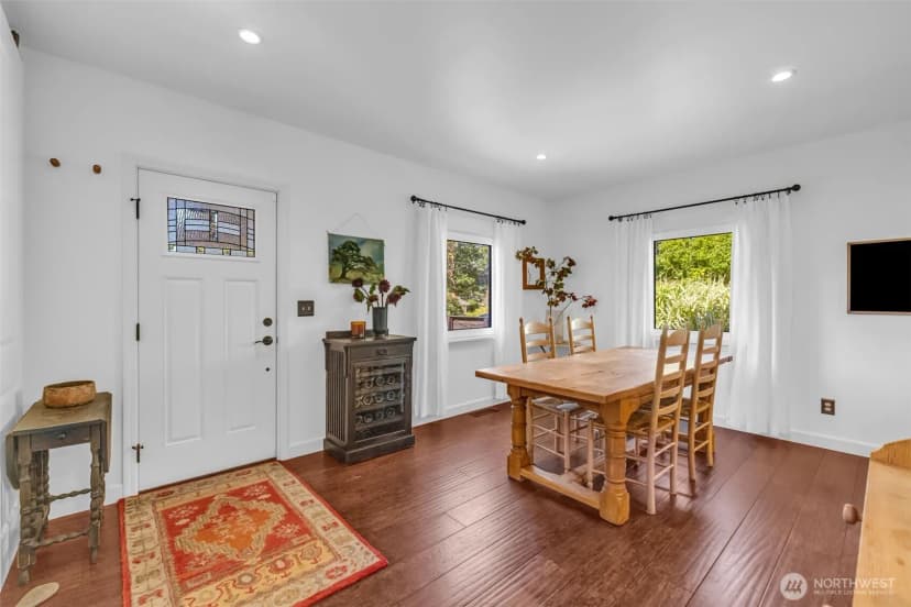 Property photo for 14332 Phinney Avenue N, Seattle photo 6