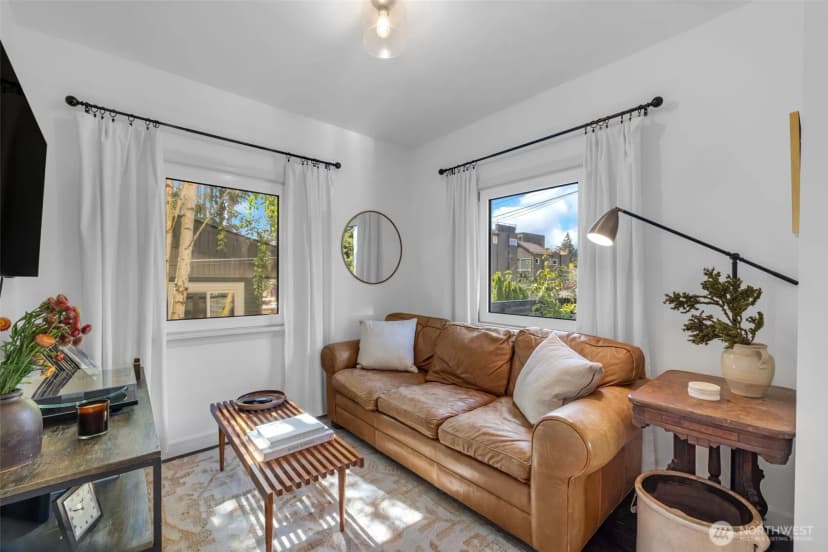 Property photo for 14332 Phinney Avenue N, Seattle photo 10