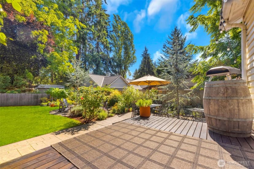 Property photo for 14332 Phinney Avenue N, Seattle photo 26