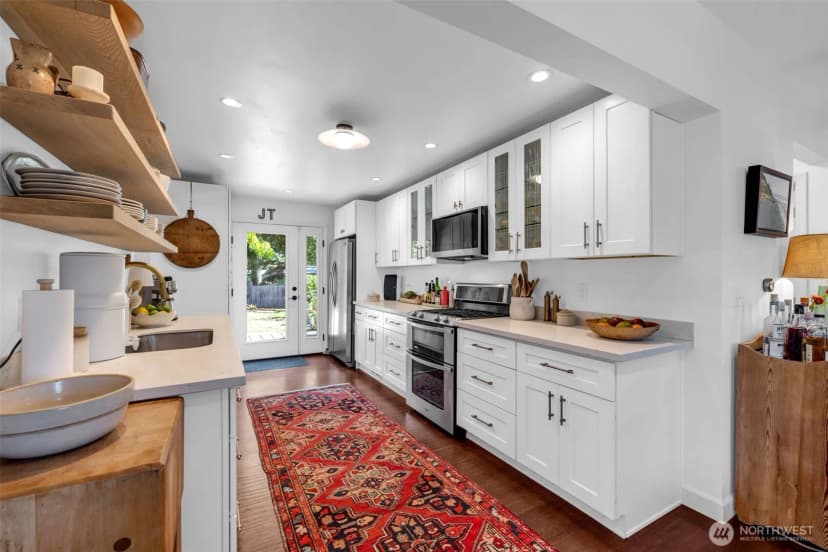 Property photo for 14332 Phinney Avenue N, Seattle photo 18