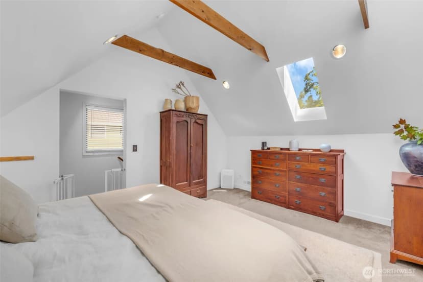 Property photo for 14332 Phinney Avenue N, Seattle photo 22