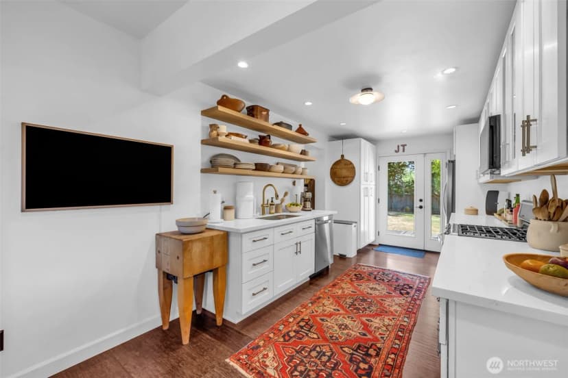 Property photo for 14332 Phinney Avenue N, Seattle photo 19