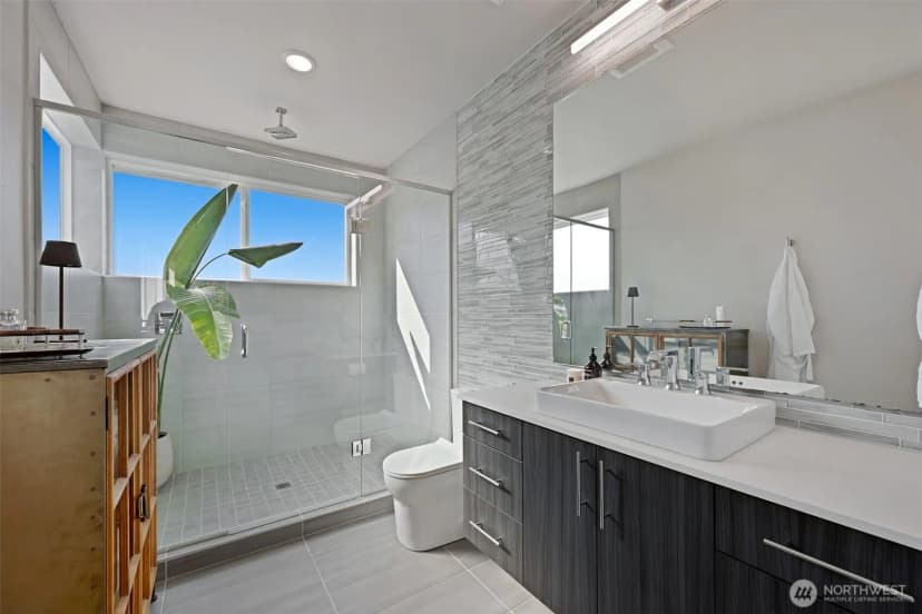 Property photo for 2909 S Dearborn, Seattle photo 19
