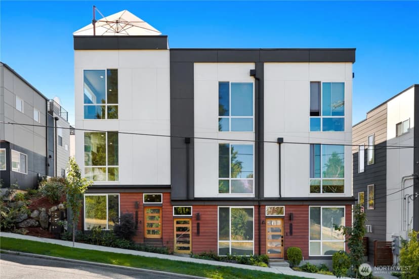 Property photo for 2909 S Dearborn, Seattle