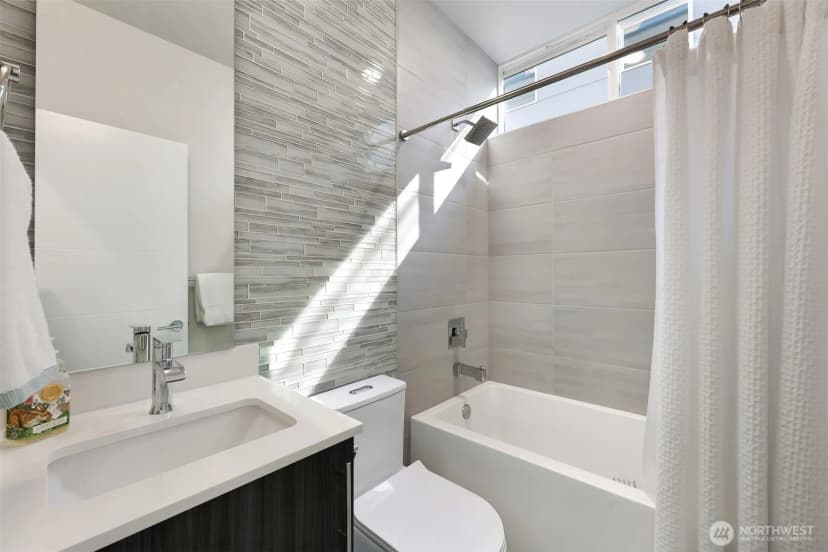 Property photo for 2909 S Dearborn, Seattle photo 14