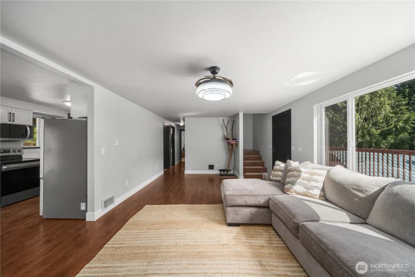 Property photo for 13018 532nd Street E, Eatonville photo 4