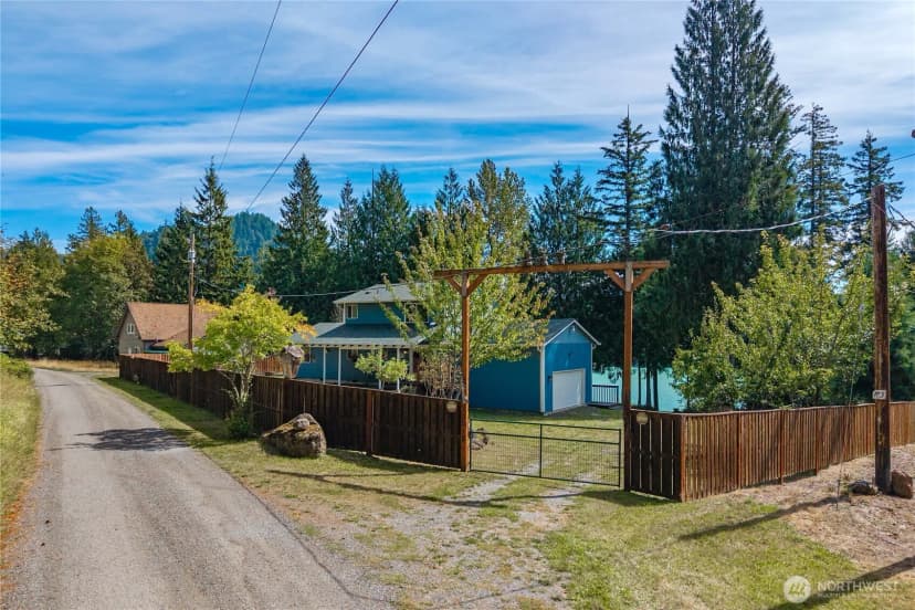 Property photo for 13018 532nd Street E, Eatonville photo 2
